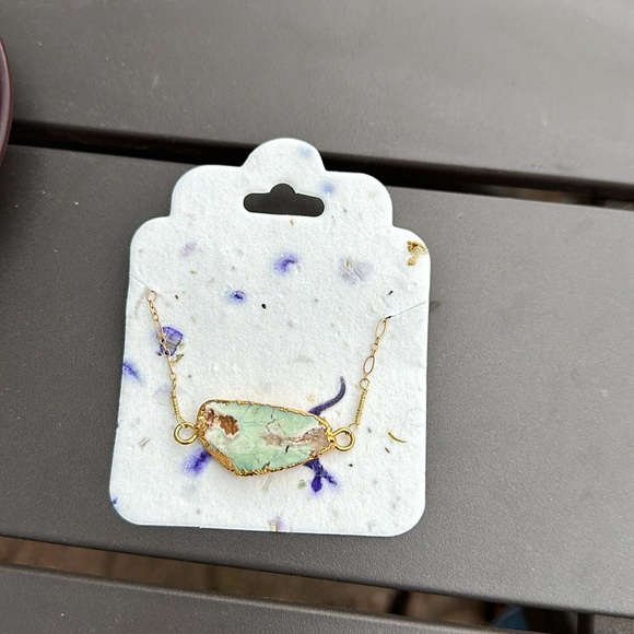 Golden lined turquoise bracelet - Picture 3 of 3